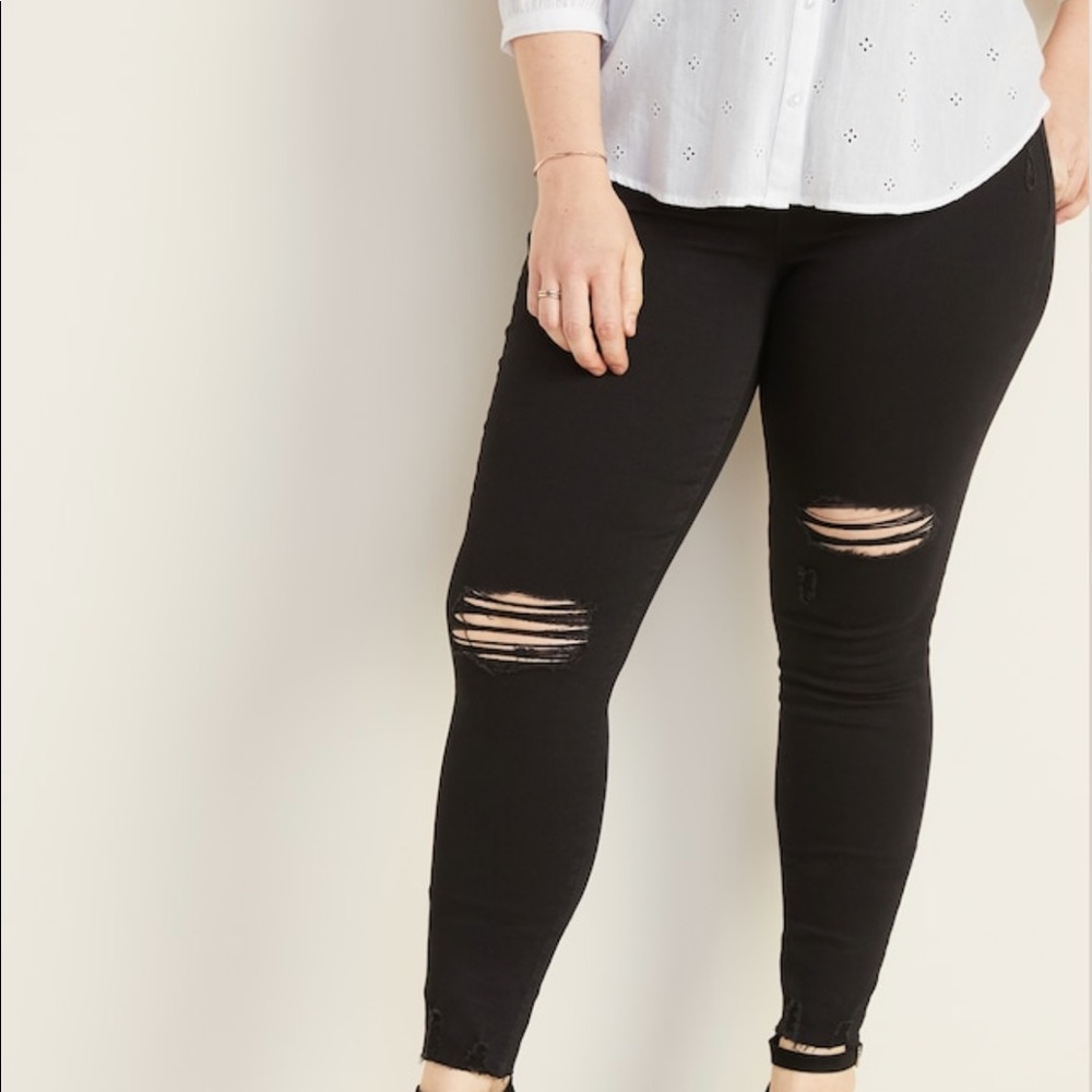 Old Navy rockstar distressed denim. Size 8